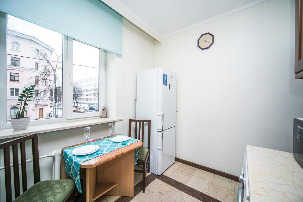 Apartment Ploshchad Pobedy 3 Komnaty 明斯克 外观 照片